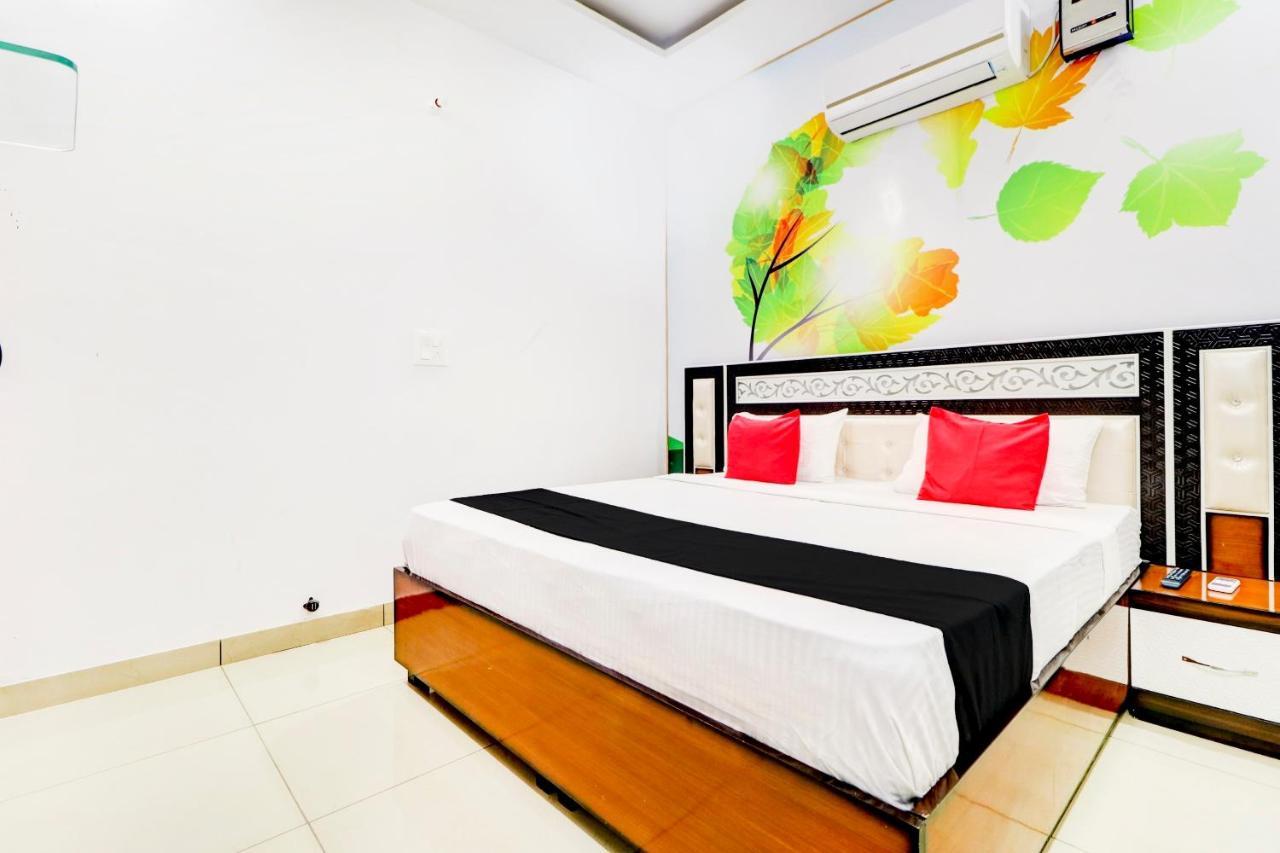 Capital O 79471 Hotel Sekhon Patiāla 외부 사진